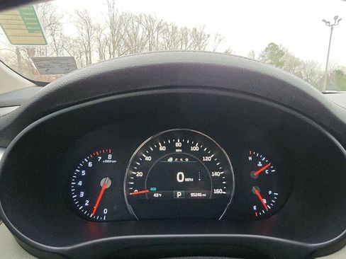 Used 2017 Kia Sorento EX image 16