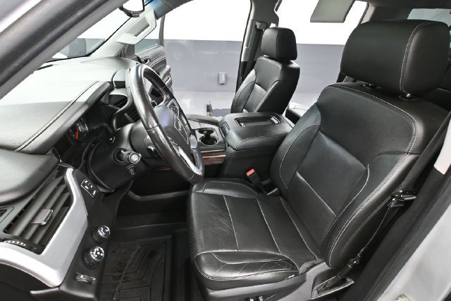 Used 2018 GMC Yukon XL SLT w/ Open Road Package AWD/4WD image 19