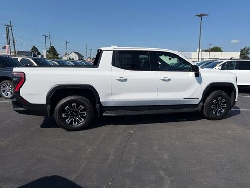 Certified 2026 GMC Sierra EV Elevation w/ Premium Package AWD/4WD image 9