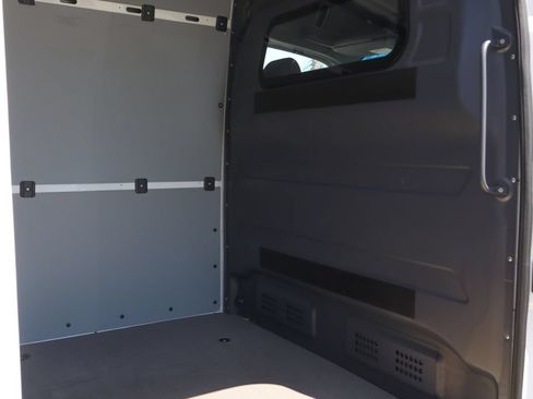 Used 2024 Mercedes-Benz Sprinter 2500 image 12