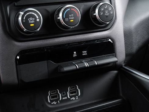 Used 2022 RAM 1500 Big Horn RWD image 34