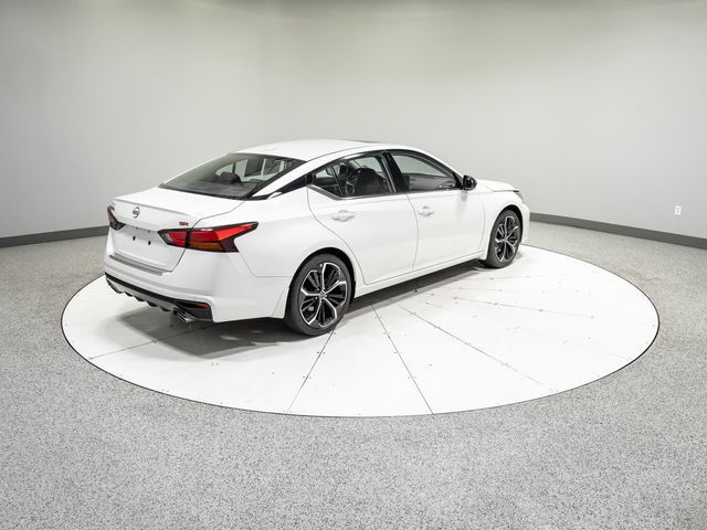 Used 2023 Nissan Altima 2.5 SR w/ SR Premium Package FWD image 29