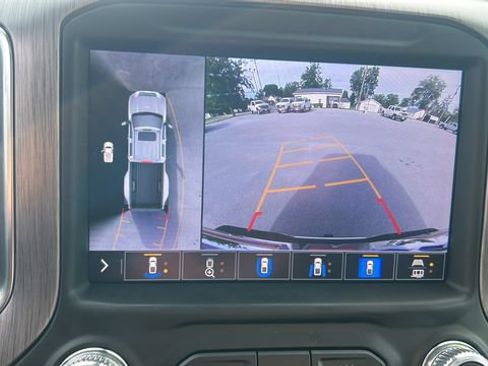 Used 2022 GMC Sierra 3500 Denali w/ Denali Ultimate Package AWD/4WD image 13