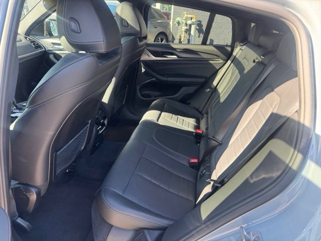 Used 2022 BMW X4 xDrive30i w/ M Sport Package AWD/4WD image 37