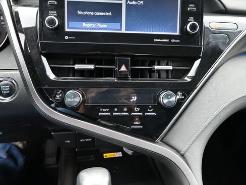 Used 2024 Toyota Camry XSE image 13