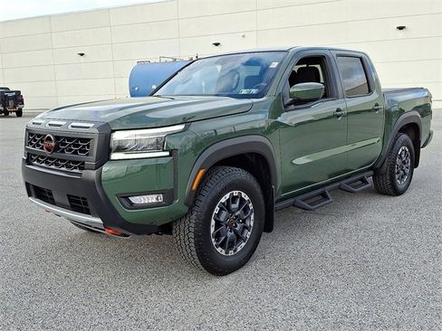 Certified 2025 Nissan Frontier PRO-4X w/ Tow Package image 6