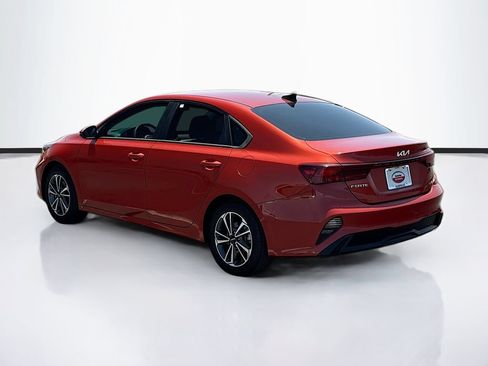 Used 2023 Kia Forte LXS w/ LXS Technology Package FWD image 7