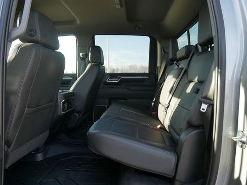 Used 2025 Chevrolet Silverado 3500 LTZ w/ LTZ Plus Package image 12