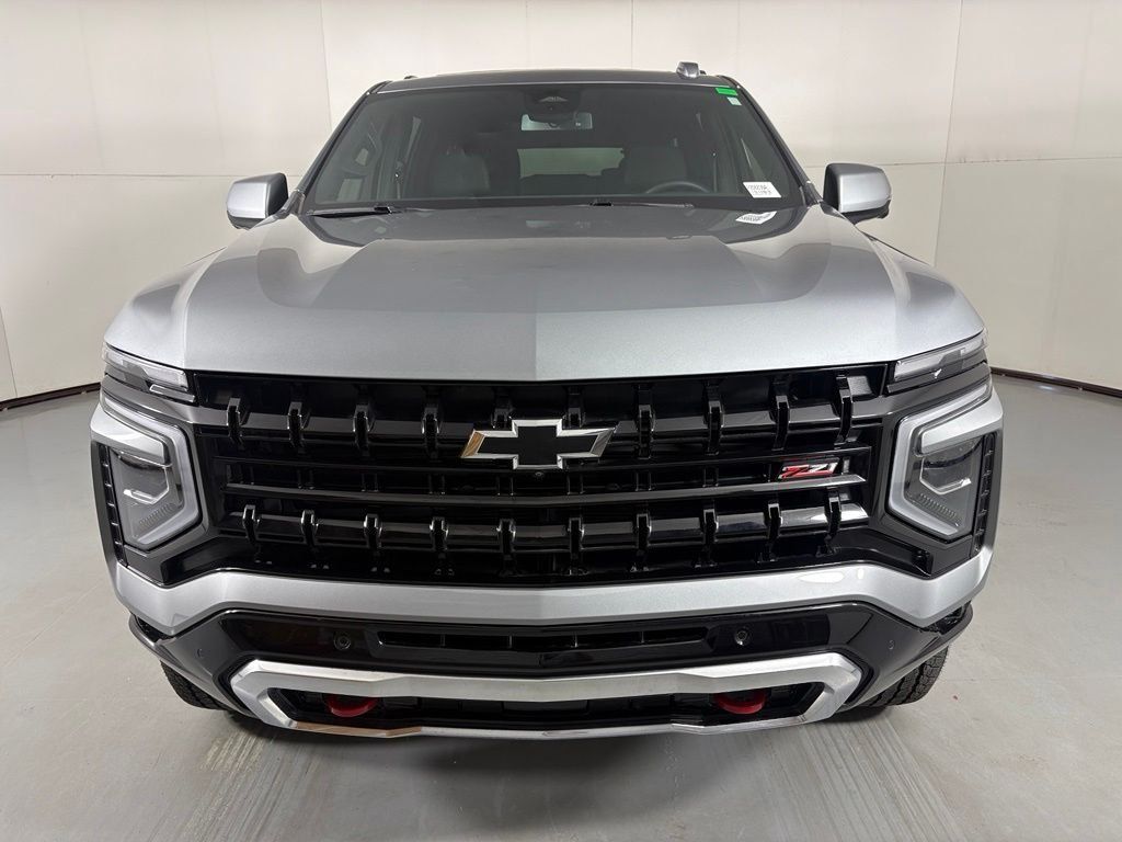Used 2026 Chevrolet Suburban Z71 w/ Comfort Package AWD/4WD image 3