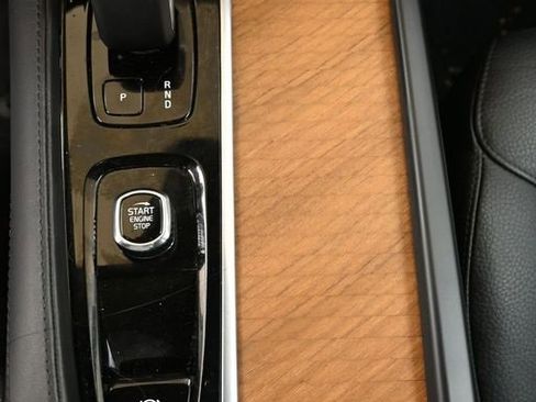 Certified 2024 Volvo XC90 B6 Plus w/ Protection Package Premier image 31