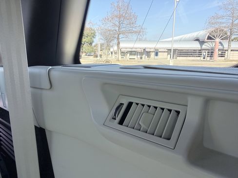 Used 2023 Land Rover Range Rover Long Wheelbase Autobiography image 49