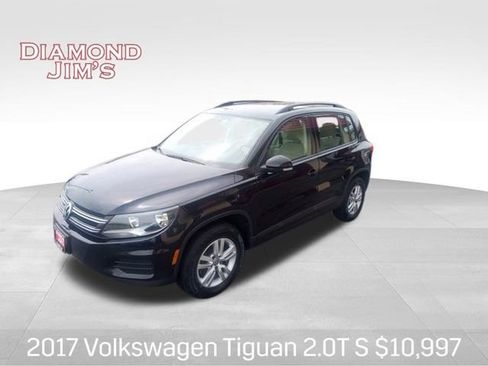 Used 2017 Volkswagen Tiguan S image 1