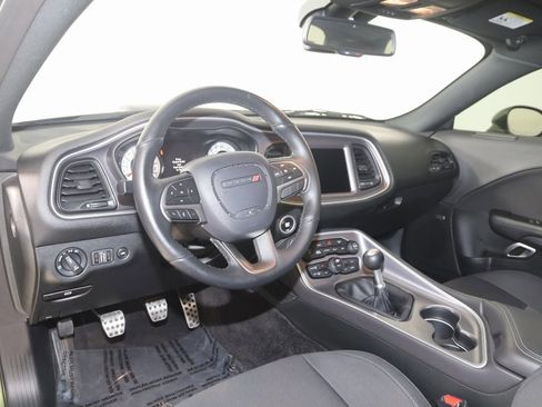 Used 2019 Dodge Challenger R/T Scat Pack w/ Shaker Package image 27