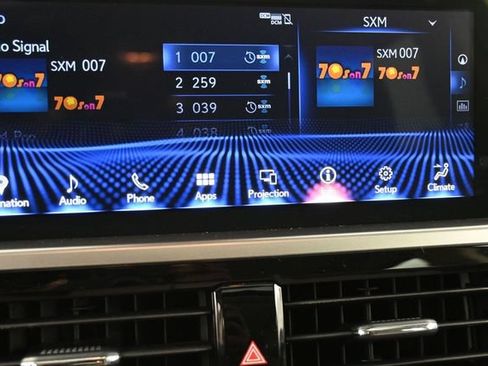 Used 2023 Lexus GX 460 Premium w/ Accessory Package AWD/4WD image 16