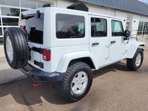 Used 2017 Jeep Wrangler Unlimited Rubicon AWD/4WD image 9