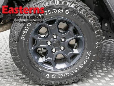 Used 2023 Jeep Wrangler Unlimited AWD/4WD image 29