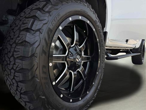 Used 2021 Chevrolet Silverado 1500 Custom w/ LPO, Dark Essentials Package RWD image 18