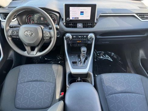 Used 2025 Toyota RAV4 XLE AWD/4WD image 15
