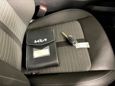 Certified 2023 Kia Sorento LX AWD/4WD image 35
