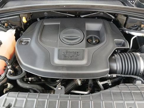 Used 2023 Jeep Grand Cherokee L Summit w/ Luxury Tech Group V AWD/4WD image 66