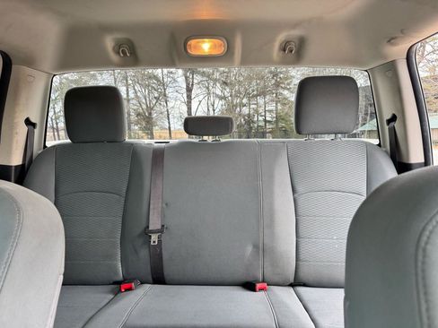 Used 2018 RAM 3500 Tradesman w/ Chrome Appearance Group image 17