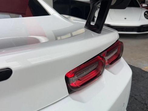 Used 2019 Chevrolet Camaro ZL1 RWD image 17
