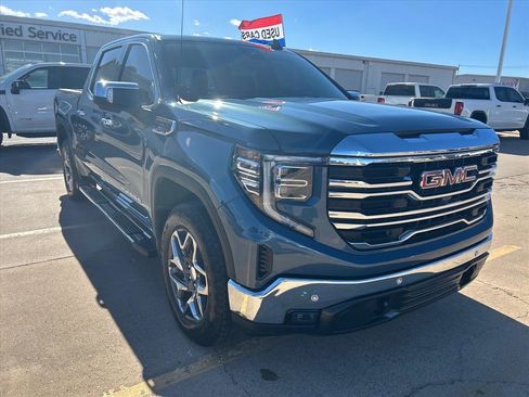 Used 2024 GMC Sierra 1500 SLT w/ SLT Premium Plus Package image 38