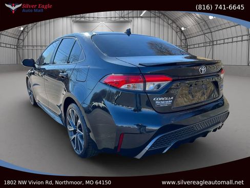 Used 2020 Toyota Corolla SE image 3