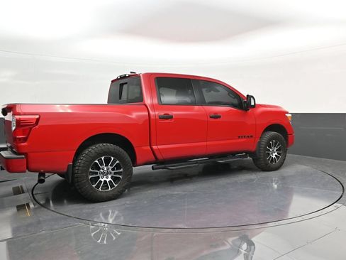 Used 2024 Nissan Titan SV w/ SV Convenience Package AWD/4WD image 8
