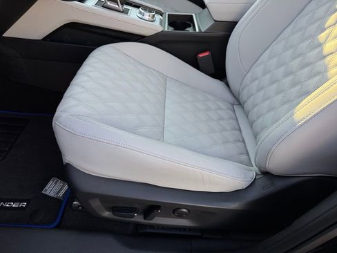 New 2025 Mitsubishi Outlander SEL image 25