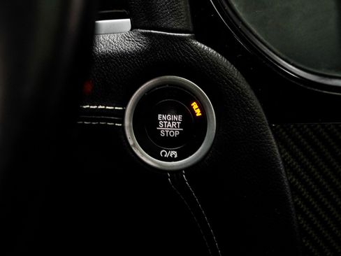 Used 2023 Chrysler 300 C image 21