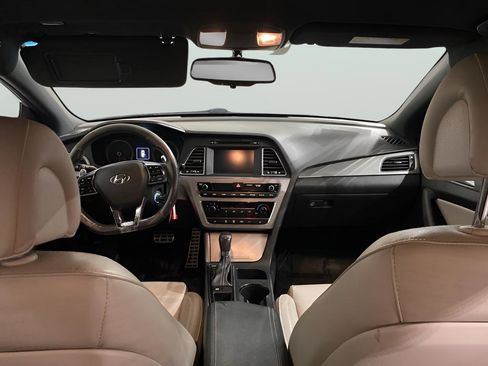 Used 2017 Hyundai Sonata Sport 2.0T image 9