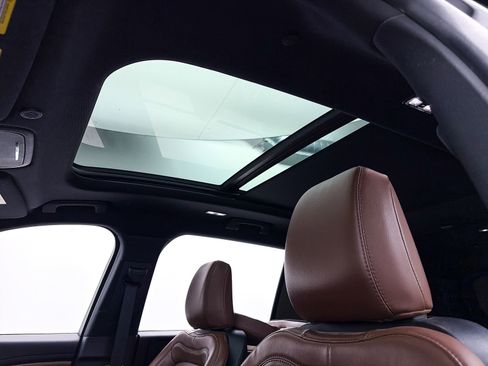 Used 2023 Lincoln Aviator Reserve w/ Jet Package image 3