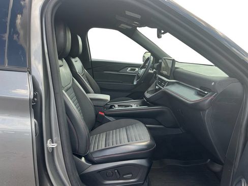 Used 2025 Ford Explorer ST-Line w/ Premium Package RWD image 22