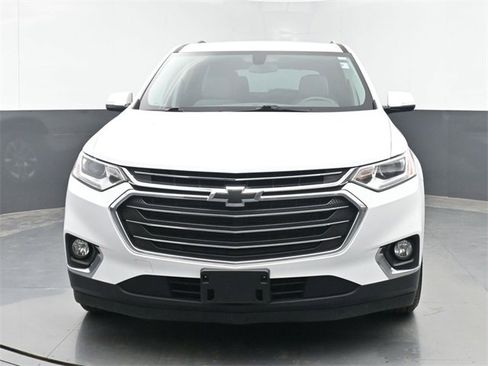 Used 2018 Chevrolet Traverse LT image 3