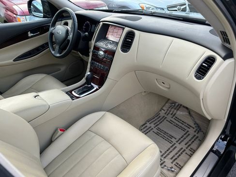 Used 2016 INFINITI QX50 2WD w/ Premium Plus Package image 16