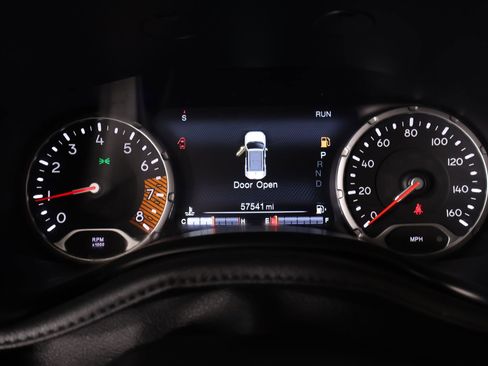 Used 2022 Jeep Renegade Latitude AWD/4WD image 4