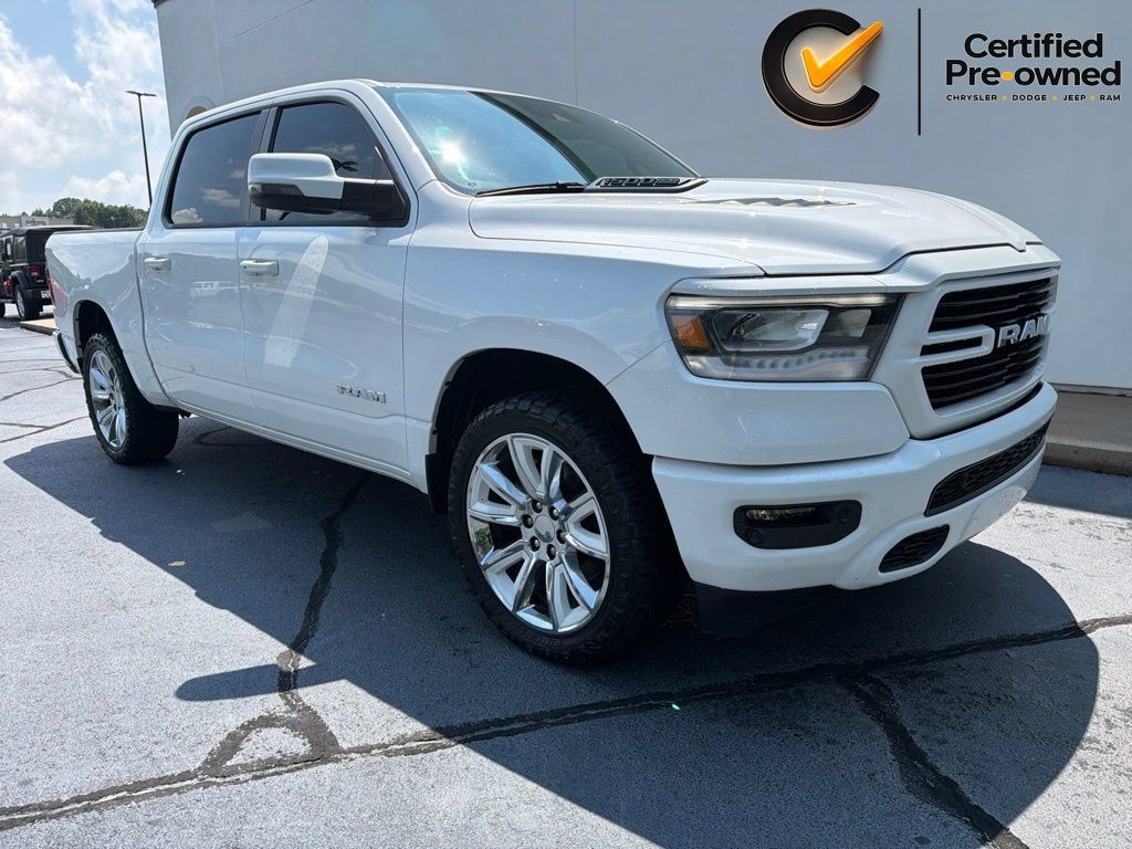 Used 2024 RAM 1500 Laramie AWD/4WD image 3
