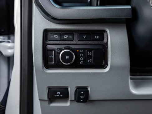 Used 2024 Ford F450 Limited w/ FX4 Off-Road Package image 22