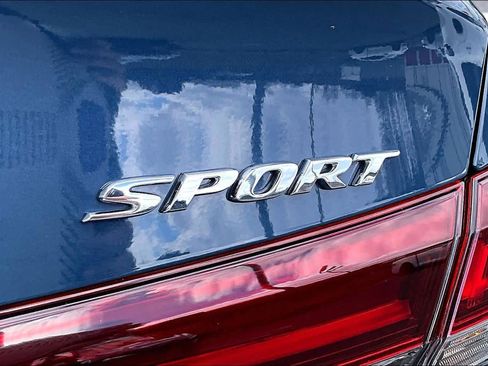 Used 2025 Honda Civic Sport image 10