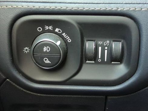 Used 2021 RAM 1500 Limited RWD image 11