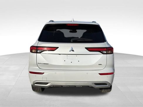 Used 2024 Mitsubishi Outlander SEL FWD image 4