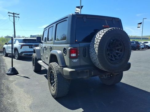 Used 2021 Jeep Wrangler Unlimited Sport image 9