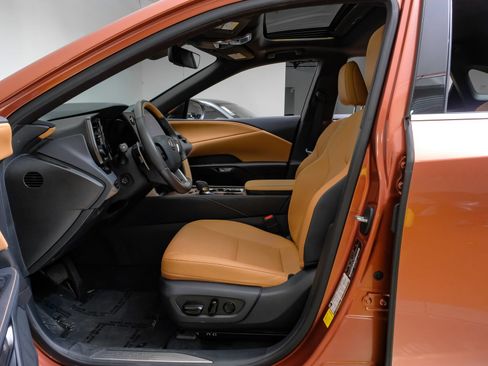 Used 2024 Lexus RX 350 Premium w/ Accessory Package (Z1) FWD image 4