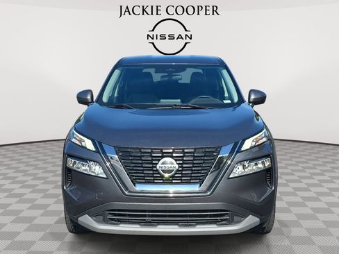 Used 2021 Nissan Rogue SV FWD image 2