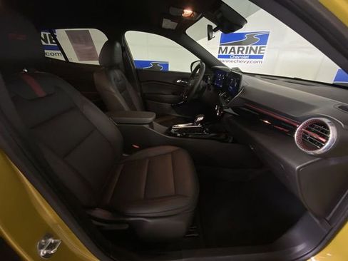 Certified 2025 Chevrolet Trax RS w/ Driver Confidence Package image 31