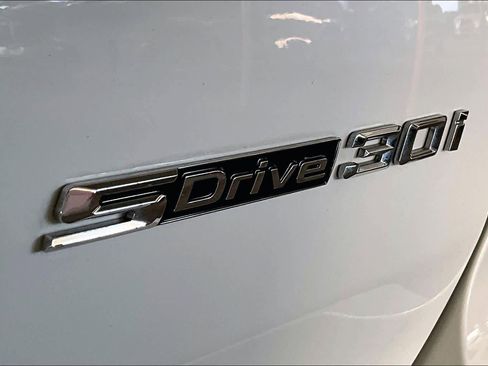 Used 2024 BMW X3 sDrive30i w/ Convenience Package image 9