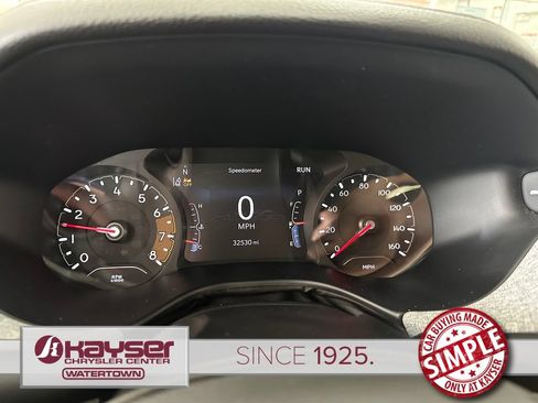 Used 2024 Jeep Compass Latitude AWD/4WD image 16