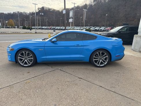 Used 2022 Ford Mustang GT Premium w/ Equipment Group 401A image 4