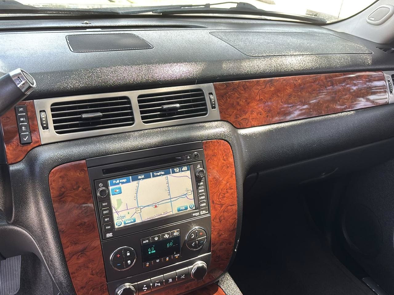 Used 2011 Chevrolet Avalanche LTZ AWD/4WD image 17